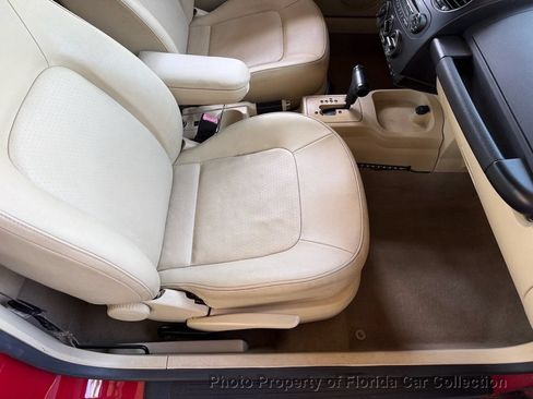 Used 2010 Volkswagen Beetle Convertible FWD image 40