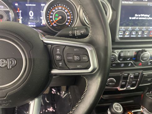 Used 2020 Jeep Gladiator Overland AWD/4WD image 22