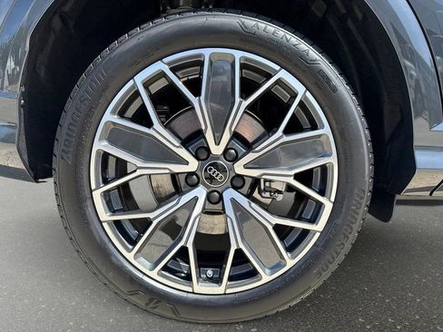 Certified 2025 Audi Q5 Premium Plus w/ Premium Plus image 8