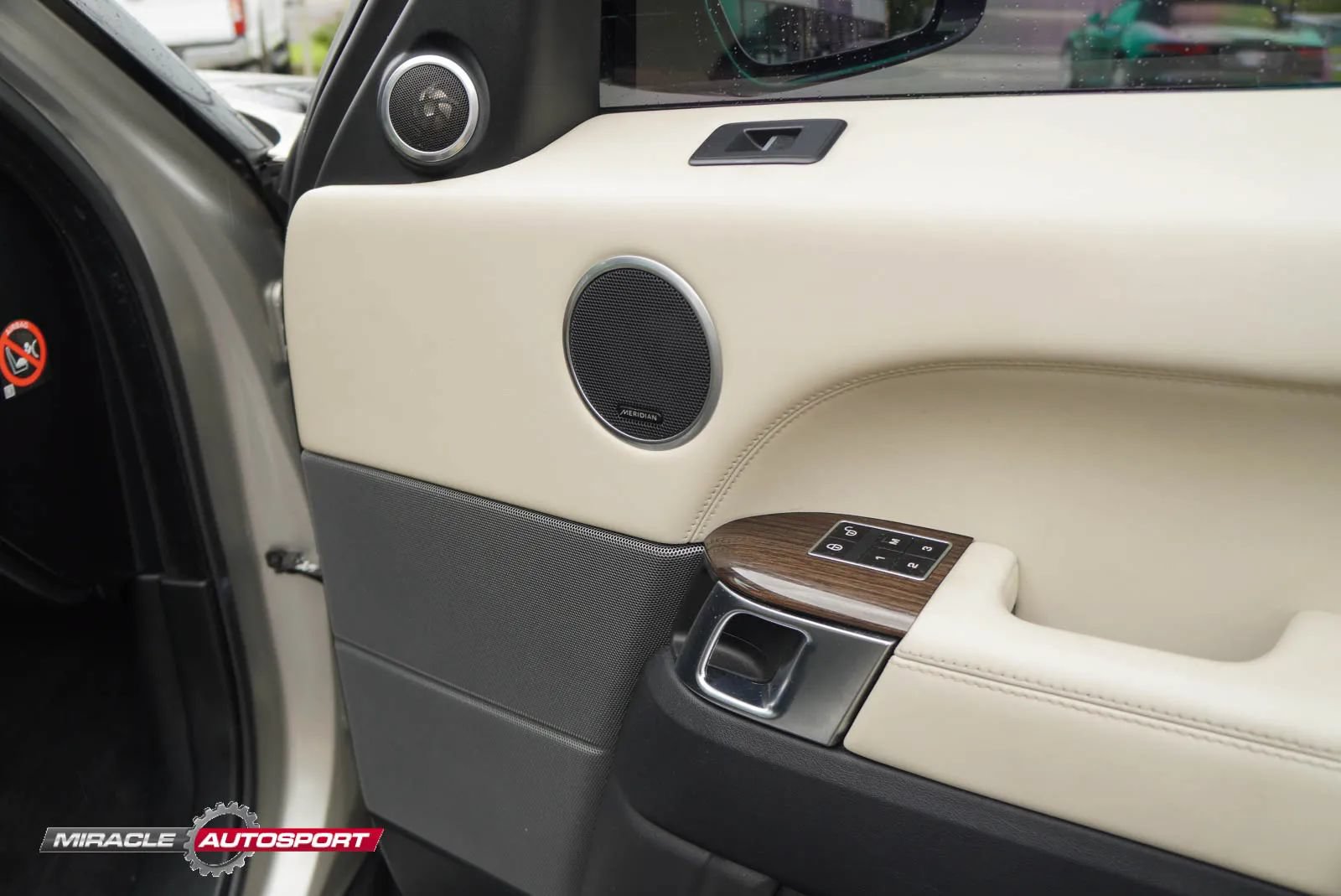 Used 2015 Land Rover Range Rover Sport Autobiography AWD/4WD image 28