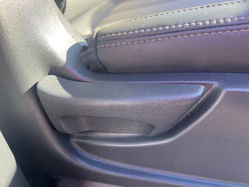 Used 2018 Nissan Titan S w/ S Utility Package image 39