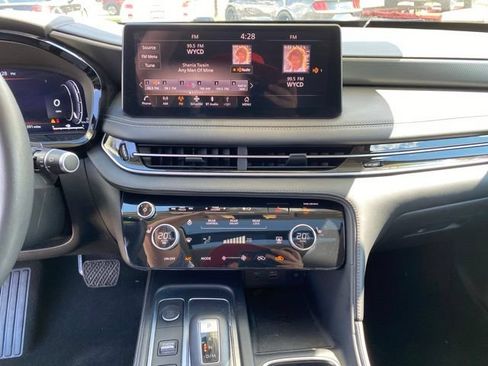 Used 2024 INFINITI QX60 Luxe AWD/4WD image 30
