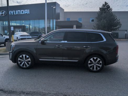 Used 2020 Kia Telluride S image 3