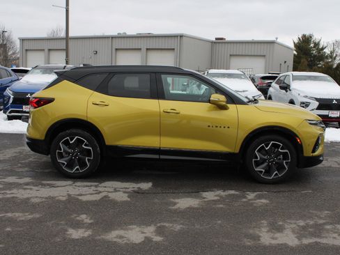 Used 2022 Chevrolet Blazer RS w/ Enhanced Convenience Package image 4