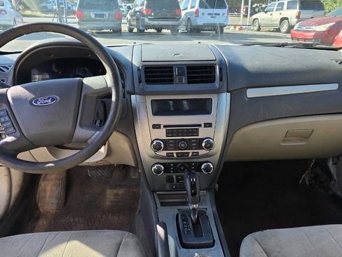 Used 2011 Ford Fusion S image 9