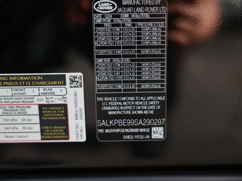 Used 2025 Land Rover Range Rover Long Wheelbase SE AWD/4WD image 38