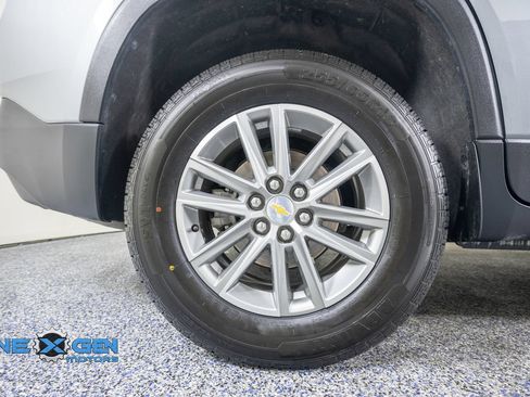 Used 2023 Chevrolet Traverse LT w/ LPO, Floor Liner Package AWD/4WD image 46