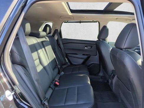 Used 2024 Nissan Rogue SL w/ SL Premium Package image 23