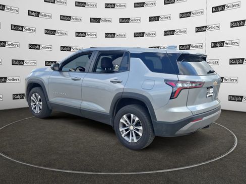 Used 2026 Chevrolet Equinox LT image 4