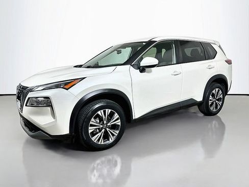 Used 2023 Nissan Rogue SV FWD image 3