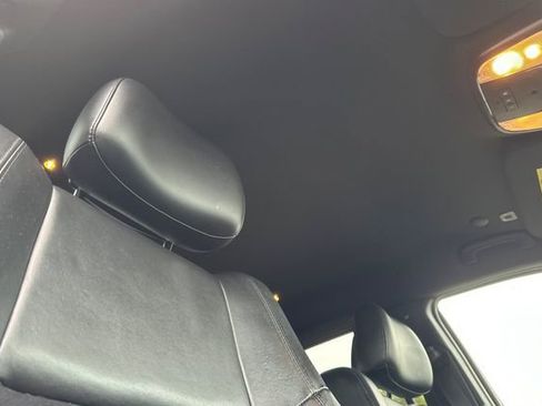 Used 2018 Jeep Grand Cherokee Altitude image 19