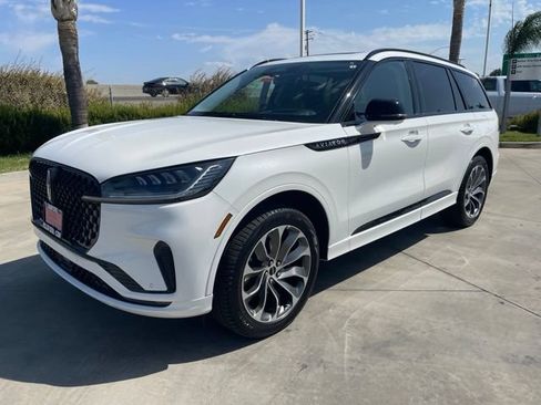 New 2026 Lincoln Aviator AWD image 1
