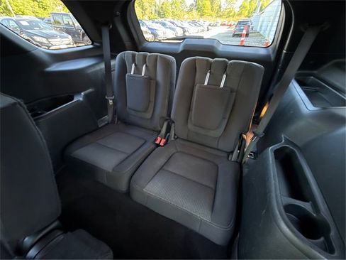 Used 2019 Ford Explorer XLT w/ Class III Trailer Tow Package image 35