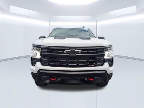 Used 2026 Chevrolet Silverado 1500 LT Trail Boss w/ Convenience Package II AWD/4WD image 9