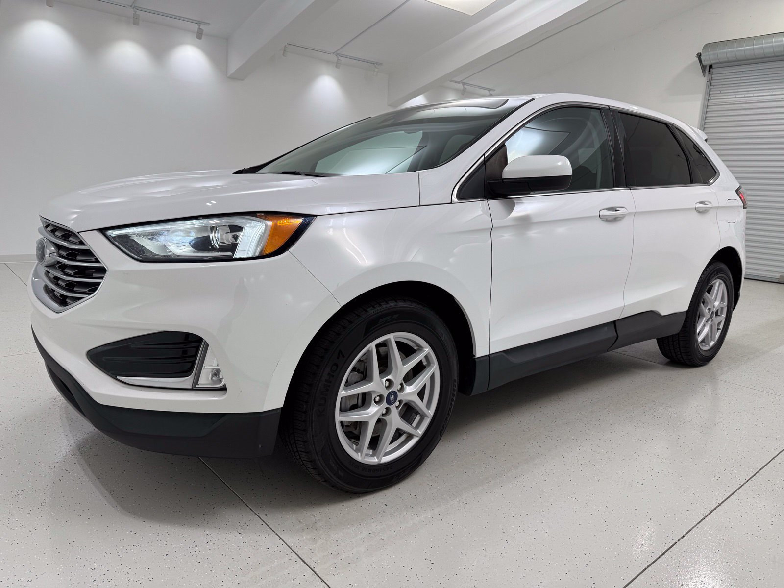 Used 2021 Ford Edge SEL FWD image 3