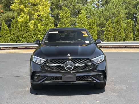 Used 2024 Mercedes-Benz GLC 300 4MATIC w/ AMG Line image 10