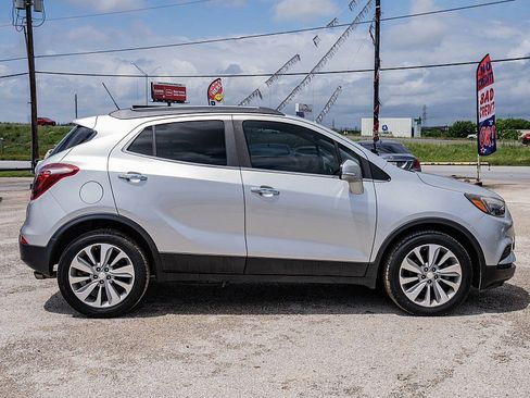 Used 2018 Buick Encore Preferred FWD image 4
