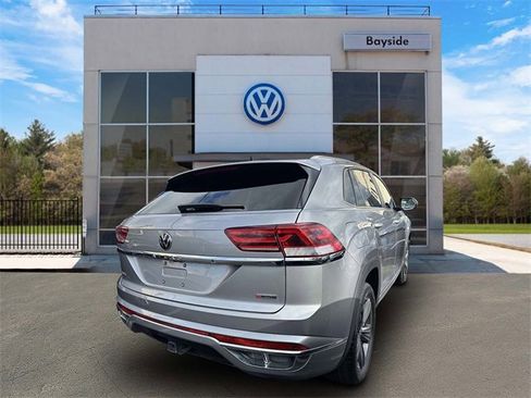 Certified 2021 Volkswagen Atlas Cross Sport SE image 4