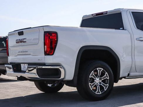 Used 2025 GMC Sierra 1500 SLT RWD image 9