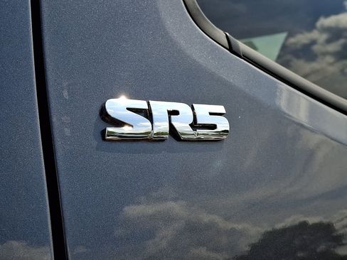 Certified 2021 Toyota Tacoma SR5 AWD/4WD image 32