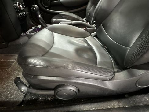 Used 2013 MINI Cooper Hardtop image 18