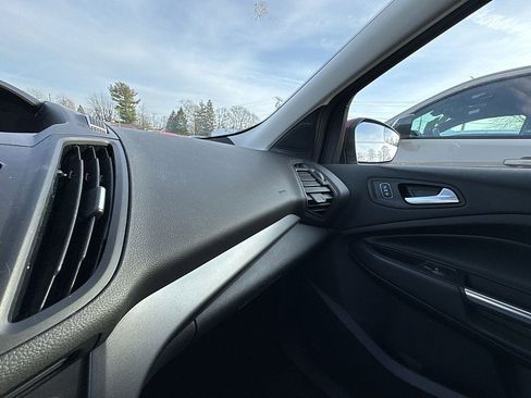 Used 2018 Ford Escape SE image 14