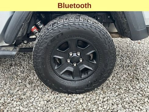 Used 2022 Jeep Gladiator Mojave w/ Cold Weather Group AWD/4WD image 9