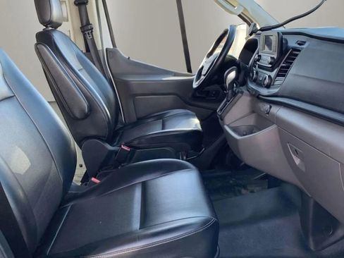 Used 2020 Ford Transit 250 Low Roof RWD image 4