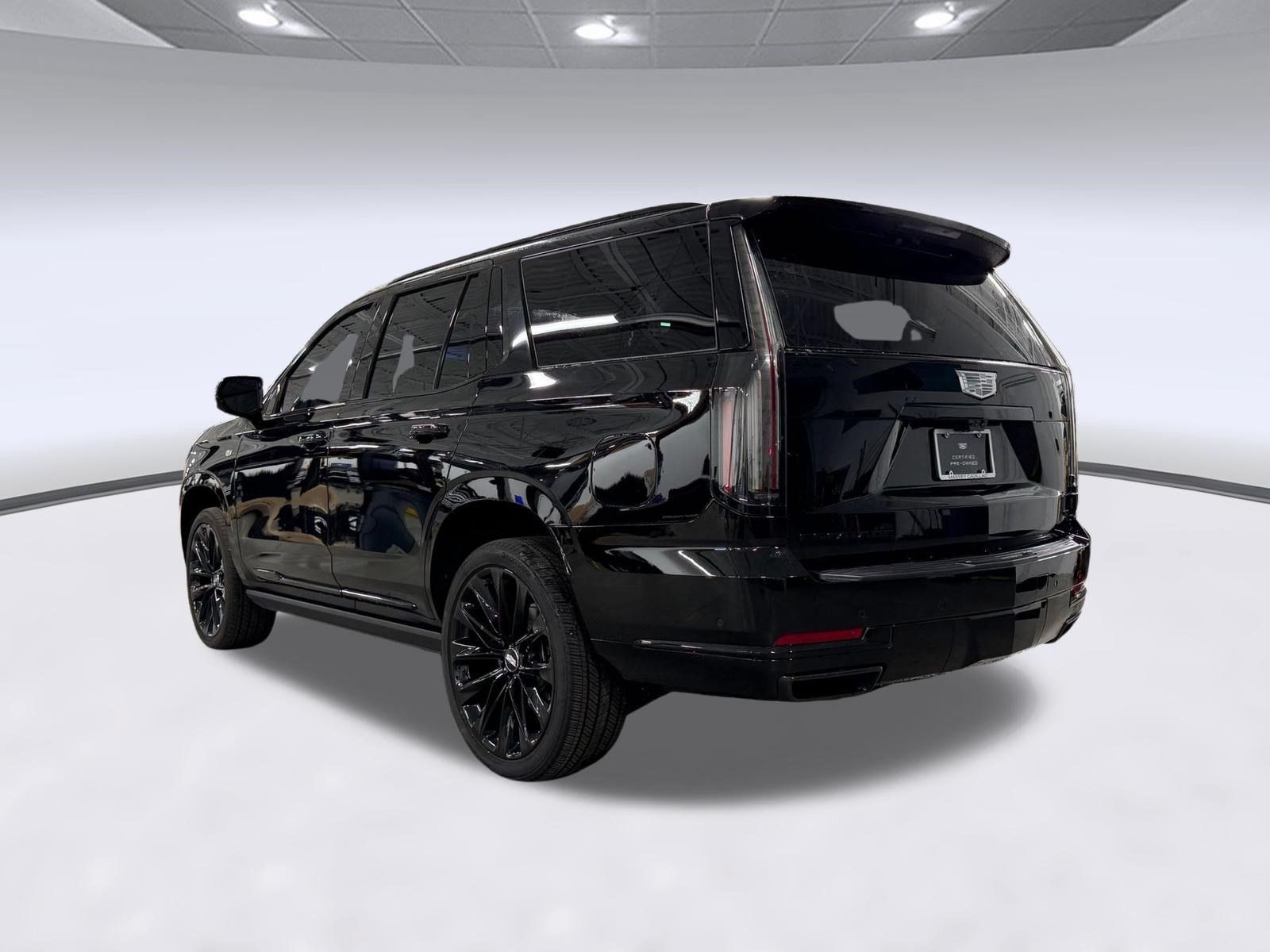 Certified 2025 Cadillac Escalade Sport Platinum w/ LPO, ONYX Package AWD/4WD image 3