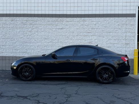 Used 2018 Maserati Ghibli RWD image 12