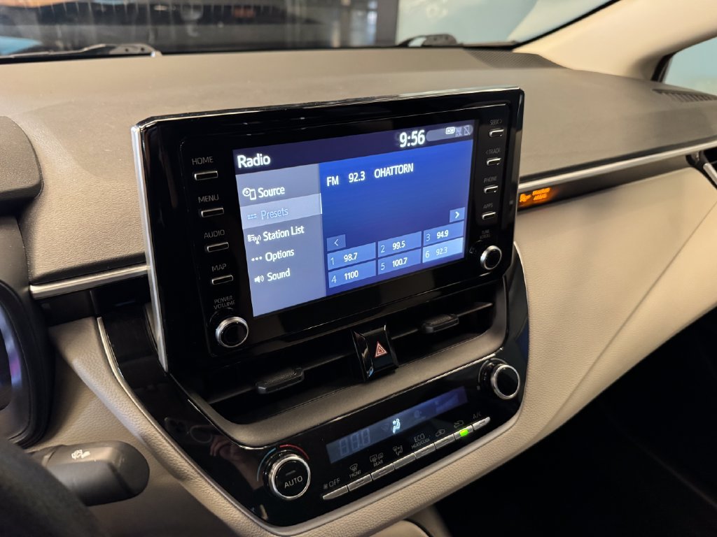 Used 2020 Toyota Corolla LE FWD image 13