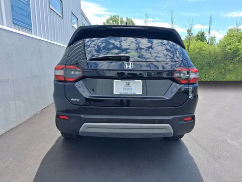 Used 2025 Honda Pilot EX-L image 11