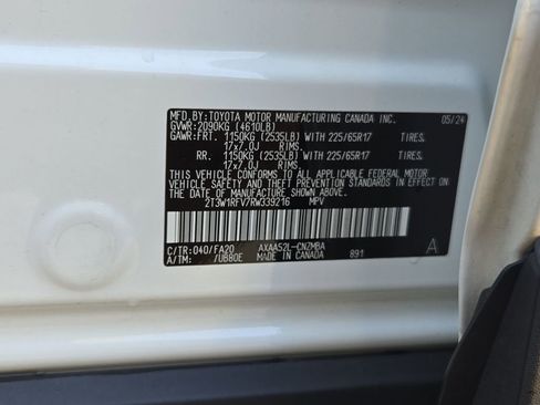 Certified 2024 Toyota RAV4 XLE image 38