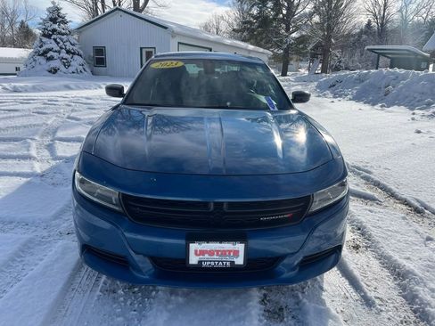 Used 2023 Dodge Charger SXT RWD image 3