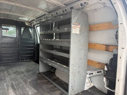Used 2020 Chevrolet Express 2500 w/ Driver Convenience Package RWD image 17