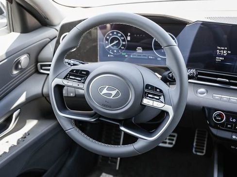 New 2025 Hyundai Elantra SEL image 16
