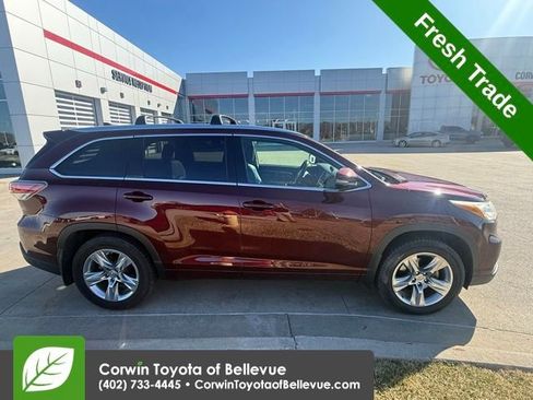 Used 2015 Toyota Highlander Limited image 2