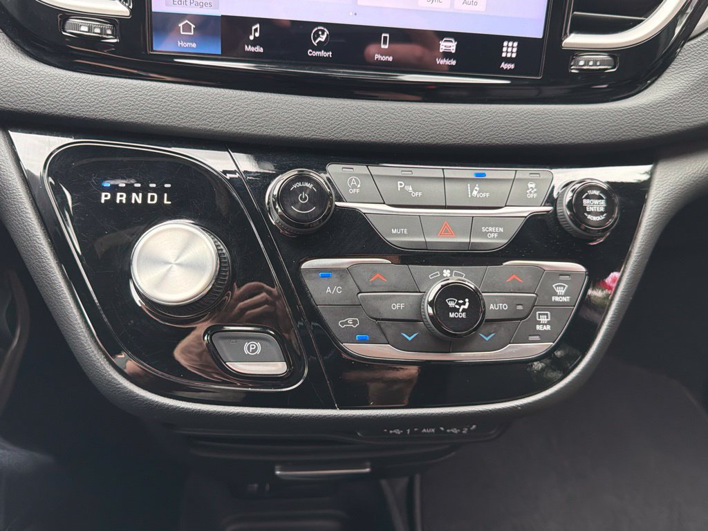 Used 2025 Chrysler Pacifica Select FWD image 23