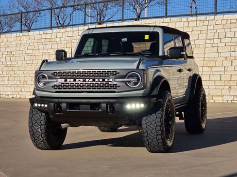 Used 2023 Ford Bronco Badlands AWD/4WD image 3