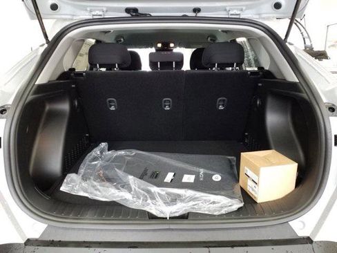 New 2026 Hyundai Kona SE image 15