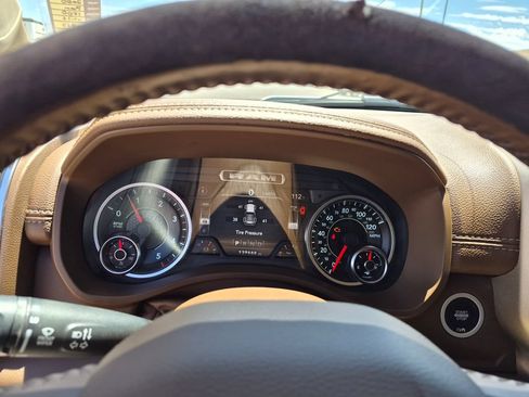 Used 2020 RAM 1500 Laramie AWD/4WD image 19