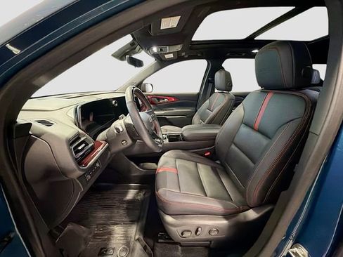 Certified 2025 Chevrolet Traverse RS w/ LPO, Floor Liner Package image 17