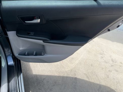 Used 2012 Toyota Camry LE FWD image 16