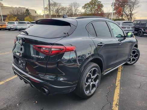 Used 2022 Alfa Romeo Stelvio Veloce image 7