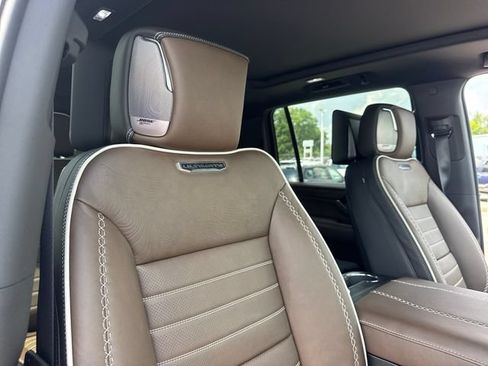 New 2026 GMC Yukon XL Denali Ultimate AWD/4WD image 31
