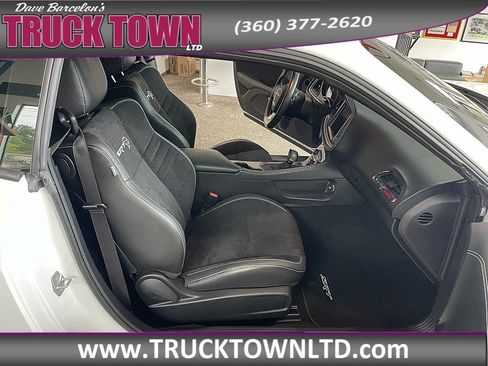 Used 2020 Dodge Challenger SRT Hellcat w/ Plus Package RWD image 10