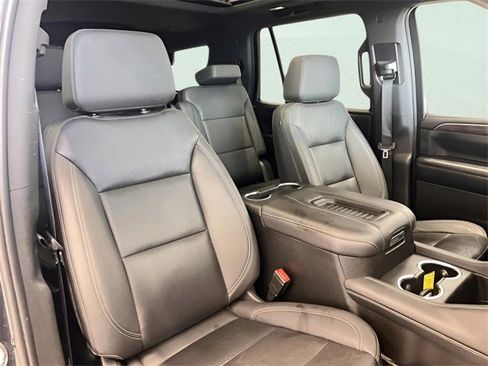 Used 2022 Chevrolet Tahoe LT w/ LT Signature Package image 19