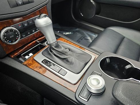 Used 2011 Mercedes-Benz C 300 4MATIC Sedan image 34