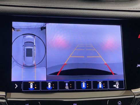 Used 2020 Cadillac XT6 Premium Luxury image 16