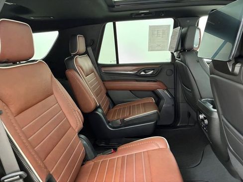 Used 2024 GMC Yukon Denali Ultimate image 16